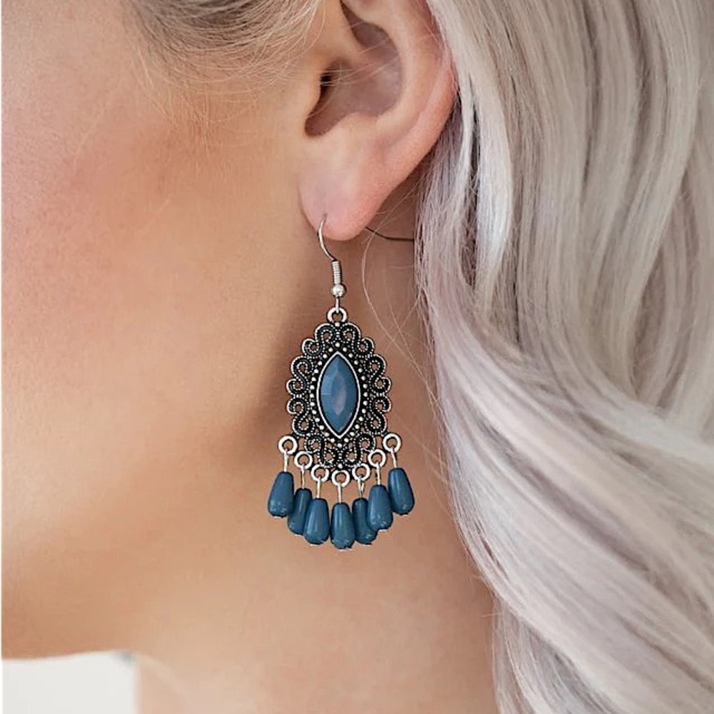 ❤️‍🔥5/$25❤️‍🔥 Private Villa Blue Earrings